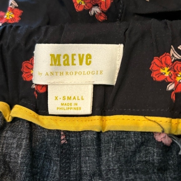NWT Maeve Anthroplogie Black Floral Pleated Flounce Shorts XS - Picture 9 of 9